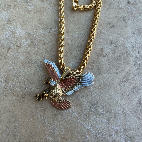 Vintage Napier gold tone bald eagle pendant with chain. Vintage necklace EAGLES - Picture 10 of 10